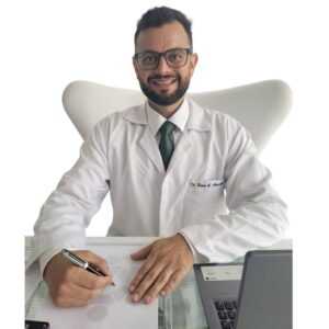 Dr. Bruno de Alvarenga, médico cardiologista e clínico geral integrativo em Florianópolis (Campeche)